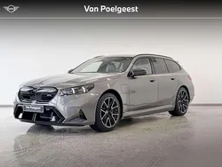 Bmw individual stratus grey Nieuw 2025 BMW M5 Comfort Edition Stationwagen | € 172.958 (Eerlijke prijs)