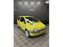 Geel Gebruikt 2000 Renault Twingo Expression Hatchback | € 1.250 (Iets duurder)