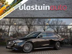 Zwart, metallic lak Gebruikt 2024 Mercedes E300 AMG line Stationwagen | € 57.950 (Eerlijke prijs)