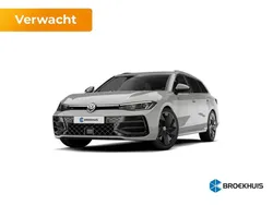 Grijs, metallic lak Nieuw 2025 VW Passat Business Stationwagen | € 51.092 (Eerlijke prijs)