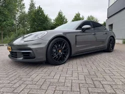 Grijs Gebruikt 2017 Porsche Panamera 4S Sedan | € 59.000