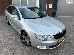 Grijs Gebruikt 2011 Skoda Superb Business Line Hatchback | € 5.900 (Super prijs)