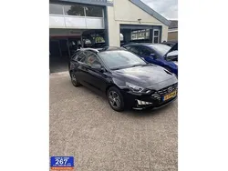 Zwart Gebruikt 2022 Hyundai i30 Comfort Stationwagen | € 19.950 (Eerlijke prijs)