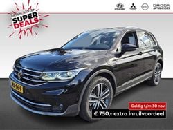 Zwart, metallic lak Gebruikt 2022 VW Tiguan Business SUV | € 32.930 (Super prijs)