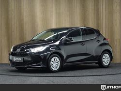 Zwart Gebruikt 2021 Toyota Yaris Business Edition Hatchback | € 17.950 (Eerlijke prijs)