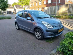Grijs Gebruikt 2010 Nissan Pixo Hatchback | € 1.700 (Eerlijke prijs)