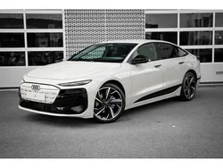 Geel Gebruikt 2025 Audi e-tron Advanced SUV | € 59.595 (Super prijs)
