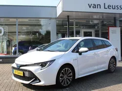 Wit Gebruikt 2019 Toyota Corolla Style Stationwagen | € 20.900 (Eerlijke prijs)