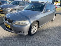 Grijs Gebruikt 2010 BMW 318 Executive Stationwagen | € 3.250