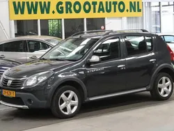 Grijs Gebruikt 2010 Dacia Sandero Stepway Hatchback | € 3.444 (Eerlijke prijs)