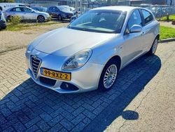 Grijs Gebruikt 2011 Alfa Romeo Giulietta Progression Hatchback | € 5.950 (Duur)