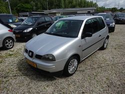 Grijs Gebruikt 2003 Seat Arosa Stella Hatchback | € 1.295 (Eerlijke prijs)