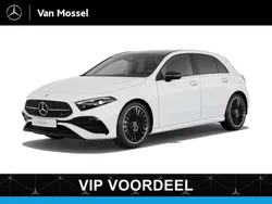 Wit Nieuw 2025 Mercedes A180 AMG line Sedan | € 54.800