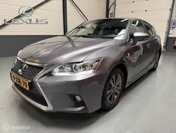 Grijs, metallic lak Gebruikt 2014 Lexus CT200h Sport Line Hatchback | € 10.450 (Eerlijke prijs)
