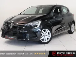 Zwart Gebruikt 2022 Renault Clio V Zen Hatchback | € 14.195 (Eerlijke prijs)
