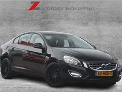 Zwart, metallic lak Gebruikt 2010 Volvo S60 Sedan | € 10.999 (Eerlijke prijs)