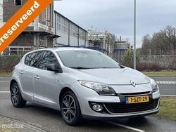 Grijs Gebruikt 2013 Renault Mégane III Bose Edition Hatchback | € 5.950 (Eerlijke prijs)