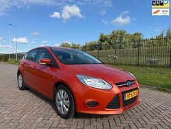 Oranje Gebruikt 2011 Ford Focus Trend Hatchback | € 4.450 (Goede deal)