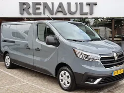 Grijs Gebruikt 2023 Renault Trafic Business Van | € 23.850 (Eerlijke prijs)