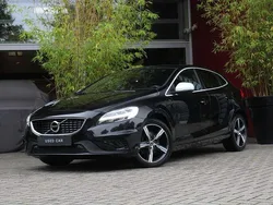 Zwart Gebruikt 2019 Volvo V40 Stationwagen | € 15.900 (Goede deal)