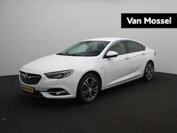 Wit Gebruikt 2020 Opel Insignia Innovation Hatchback | € 19.440 (Super prijs)