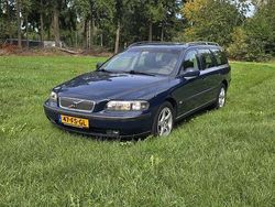 Blauw Gebruikt 2000 Volvo V70 Comfort Stationwagen | € 1.750 (Goede deal)
