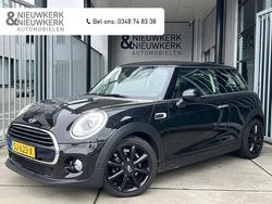 Zwart Gebruikt 2017 Mini Cooper Chili Hatchback | € 16.399 (Eerlijke prijs)