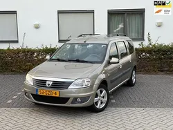 Grijs Gebruikt 2012 Dacia Logan MCV Lauréate MPV | € 3.945