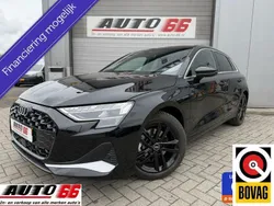 Zwart Gebruikt 2024 Audi A3 Sportback S-Line Hatchback | € 39.995 (Eerlijke prijs)