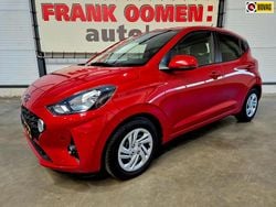 Rood Gebruikt 2023 Hyundai i10 Comfort Hatchback | € 17.950 (Eerlijke prijs)