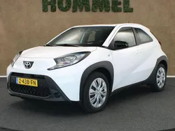 Wit Gebruikt 2024 Toyota Aygo Play Hatchback | € 17.645 (Goede deal)