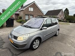 Beige Gebruikt 2005 Renault Scénic II Dynamique MPV | € 2.350 (Iets duurder)