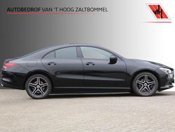 Zwart Gebruikt 2022 Mercedes CLA250 Premium Sedan | € 30.900 (Goede deal)