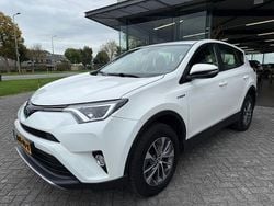 Wit Gebruikt 2017 Toyota RAV4 SUV | € 24.950 (Eerlijke prijs)