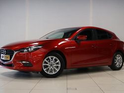 Rood Gebruikt 2018 Mazda 3 Hatchback | € 13.850 (Eerlijke prijs)