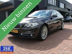 Bruin Gebruikt 2014 BMW 520 Luxury Line Sedan | € 15.950 (Eerlijke prijs)