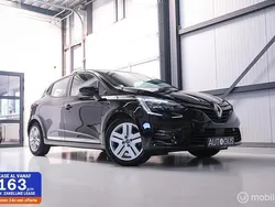 Zwart Gebruikt 2021 Renault Clio V Hatchback | € 11.990 (Goede deal)