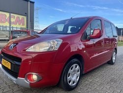 Rood Gebruikt 2009 Peugeot Partner Tepee MPV | € 3.999 (Goede deal)