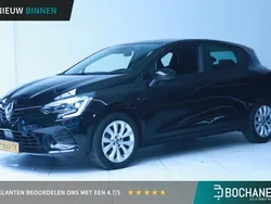Zwart Gebruikt 2022 Renault Clio V Evolution Hatchback | € 15.495 (Eerlijke prijs)