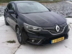 Zwart Gebruikt 2016 Renault Mégane III Bose Edition Sedan | € 12.500