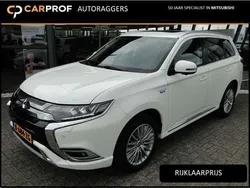 Wit Gebruikt 2021 Mitsubishi Outlander Intense+ SUV | € 26.495 (Iets duurder)