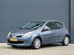 Blauw Gebruikt 2006 Renault Clio II Luxe Hatchback | € 1.499 (Eerlijke prijs)