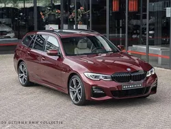 Rood Gebruikt 2022 BMW 330e M Sport Stationwagen | € 38.950 (Eerlijke prijs)