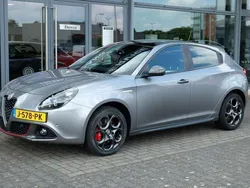 Grijs Gebruikt 2018 Alfa Romeo Giulietta Hatchback | € 11.950 (Eerlijke prijs)
