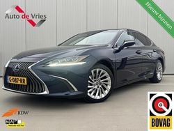 Blauw Gebruikt 2019 Lexus ES300H President Line Sedan | € 32.495 (Goede deal)