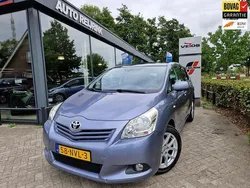 Blauw Gebruikt 2010 Toyota Verso MPV | € 9.000 (Eerlijke prijs)