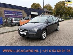 Grijs Gebruikt 2007 Ford Focus Ambiente Hatchback | € 1.395