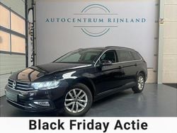 Zwart Gebruikt 2023 VW Passat Business Stationwagen | € 23.499 (Super prijs)