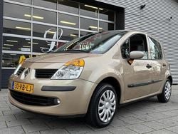 Beige Gebruikt 2005 Renault Modus Komfort MPV | € 1.900 (Goede deal)