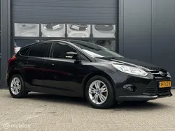 Zwart Gebruikt 2011 Ford Focus Hatchback | € 5.999 (Eerlijke prijs)